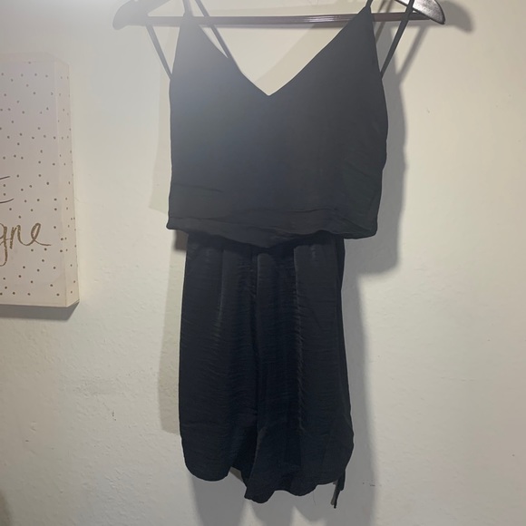 Black romper with open back size small - Picture 13 of 15